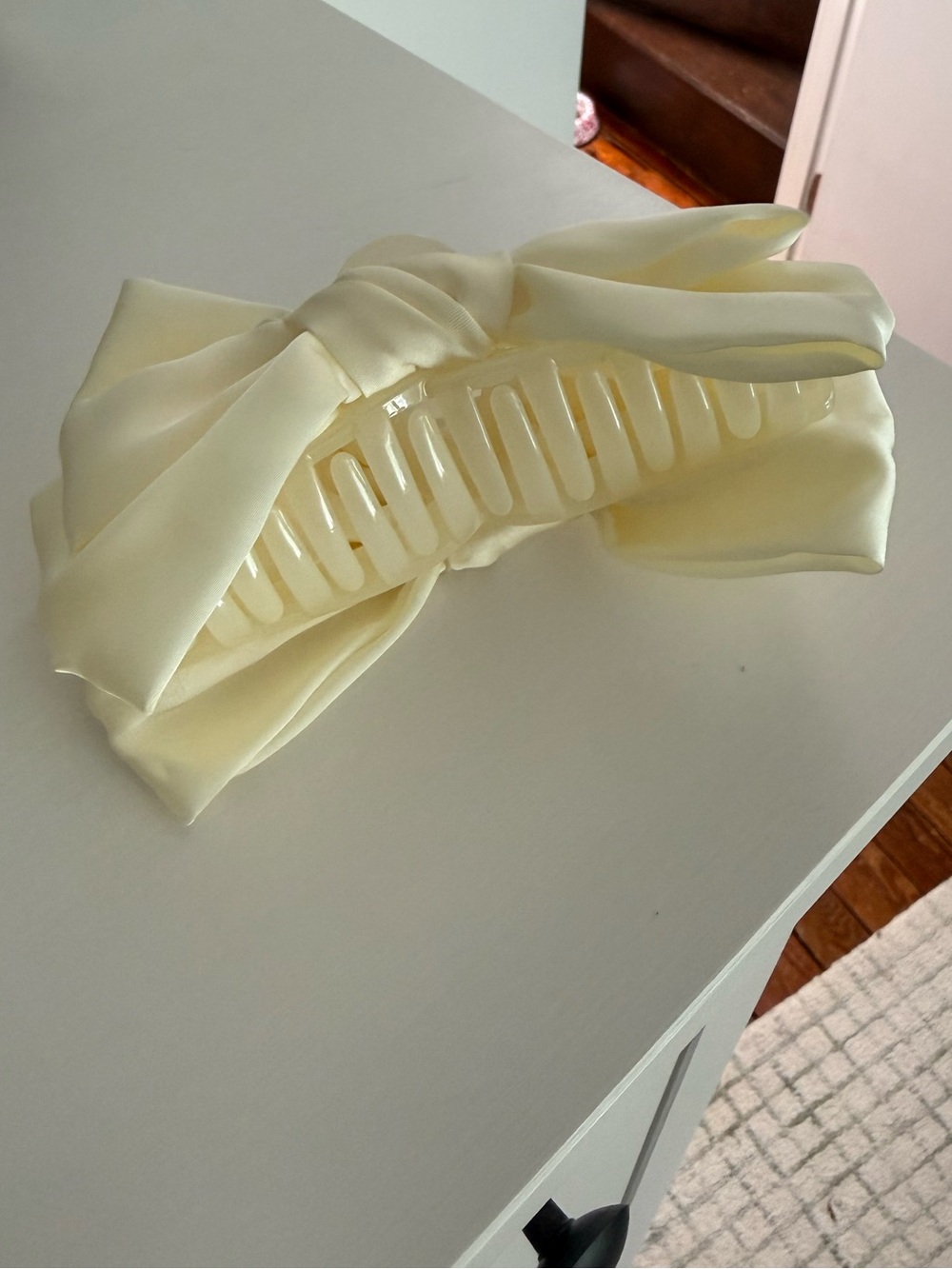 Anthropologie Cream Satin Bow Hair Clip - Picture 4 of 4